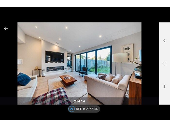 4 Bedroom Semi-Detached House To Rent In Evelyn Gardens, Taplow, Maidenhead, SL6