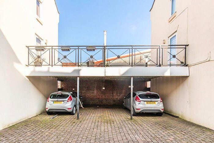 3 Bedroom Terraced House For Sale In Oxford Mews, Hove, BN3