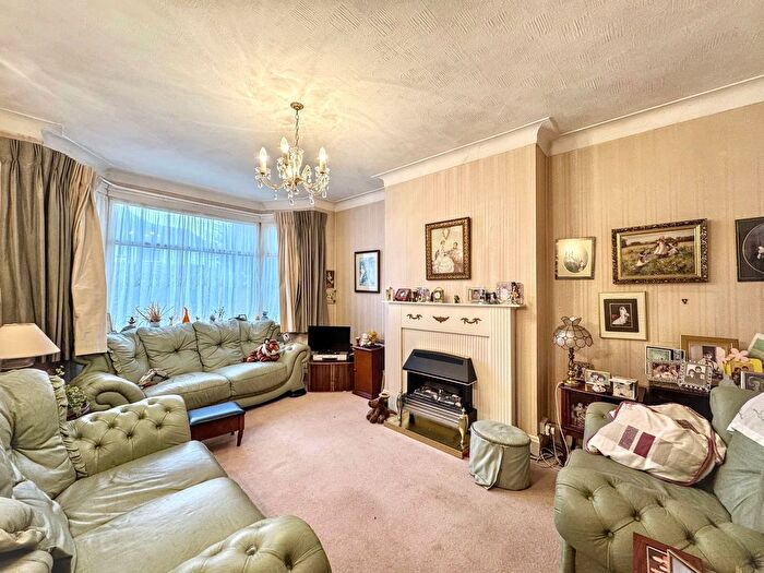 3 Bedroom Semi Detached House For Sale In Fairfield Crescent, Edgware, HA8