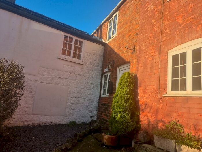 2 Bedroom Cottage To Rent In Ince Lane, Elton, Chester, CH2