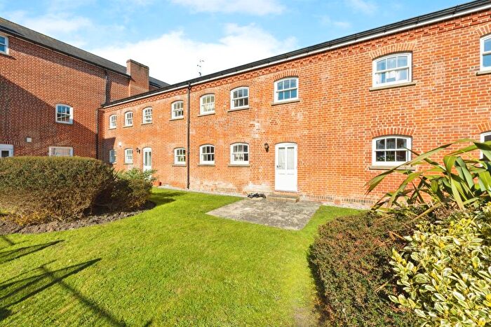 3 Bedroom Flat For Sale In George Roche Road, Canterbury, CT1