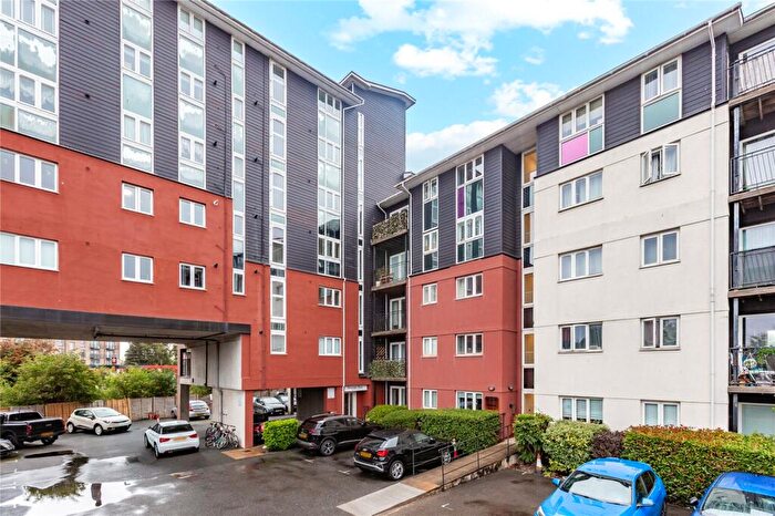3 Bedroom Apartment For Sale In Riverside Place, Lower Southend Road, Wickford, Essex, SS11