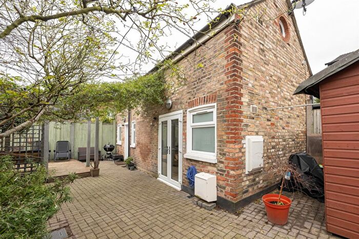 1 Bedroom Property For Sale In Lansdowne Road, Walthamstow, E17