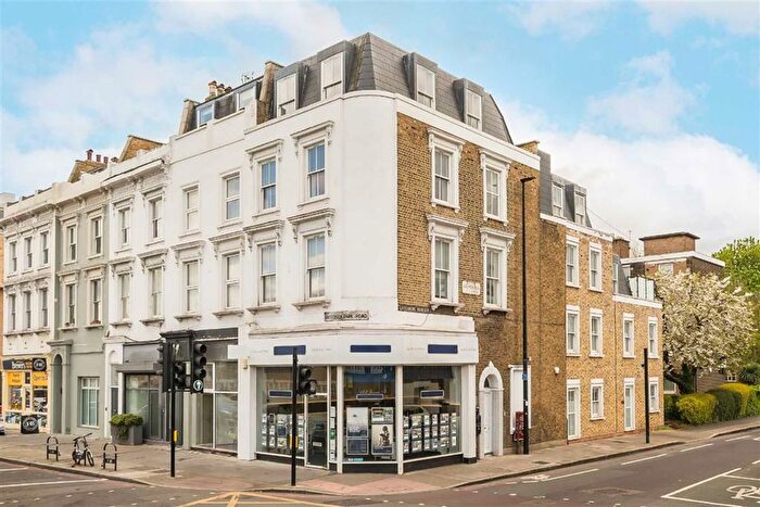 2 Bedroom Flat To Rent In Latchmere Road, Battersea Park, SW11
