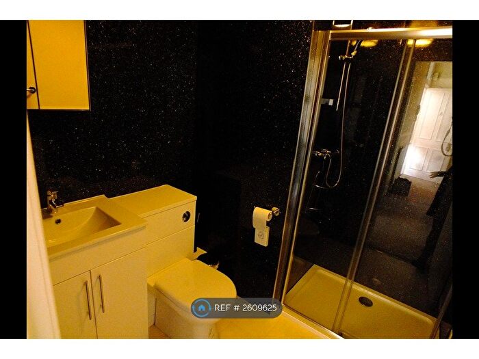 2 Bedroom Flat To Rent In Rosemount Viaduct, Aberdeen, AB25