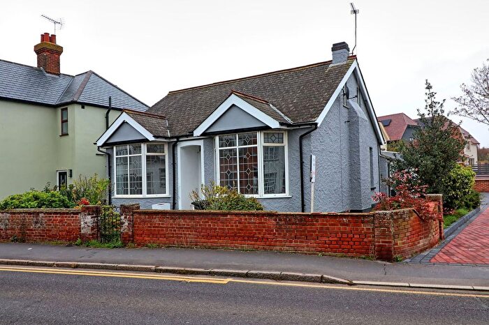 3 Bedroom Bungalow For Sale In Station Road, Burnham-On-Crouch, CM0