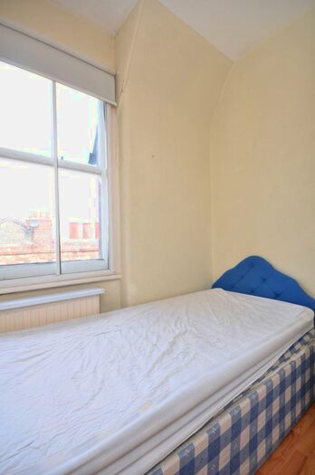 3 Bedroom Flat To Rent In Colehill Lane, Munster Village, London, SW6