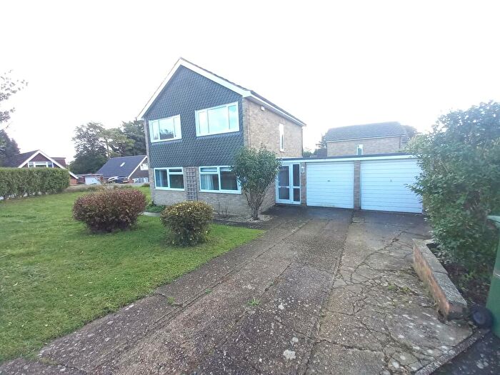 4 Bedroom House To Rent In Amherst Close, Maidstone, ME16