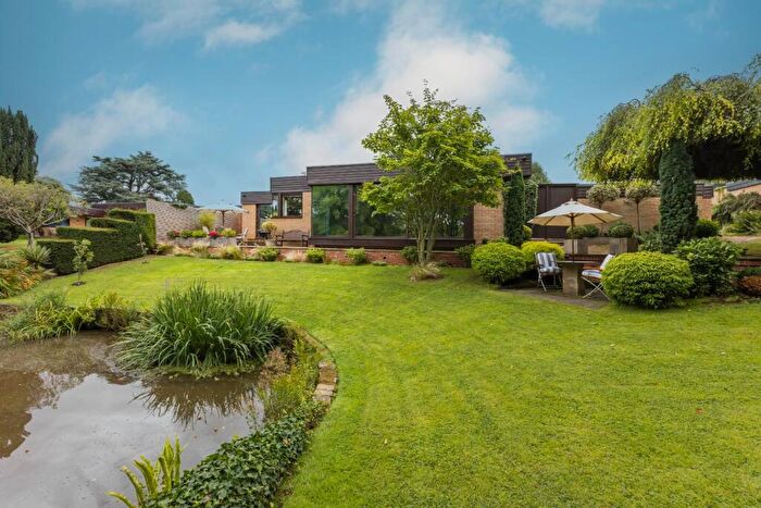 4 Bedroom Bungalow For Sale In Newton Park, Newton Solney, Burton-On-Trent, DE15