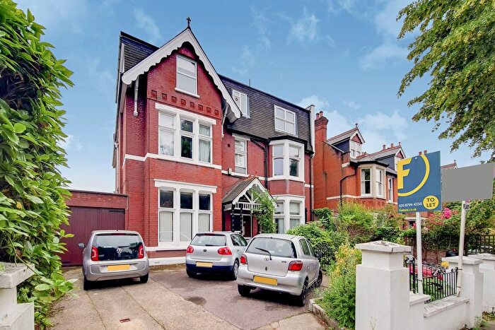 1 Bedroom Flat To Rent In Park Hill, Ealing, London, W5