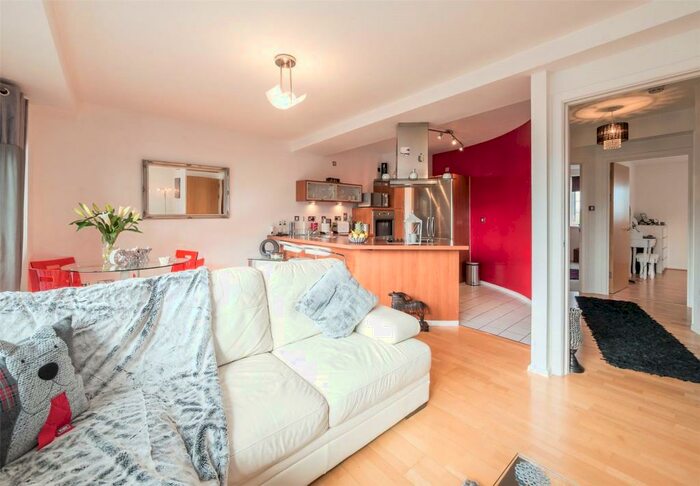 2 Bedroom Flat To Rent In Breadalbane Street, Edinburgh, EH6