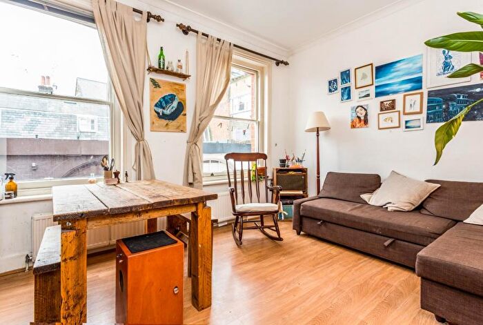 1 Bedroom Flat To Rent In Perrins Court, Hampstead, NW3