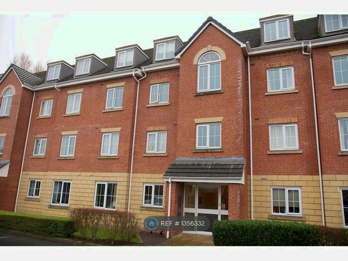 2 Bedroom Flat To Rent In Gladstone Close, Blackburn, BB2