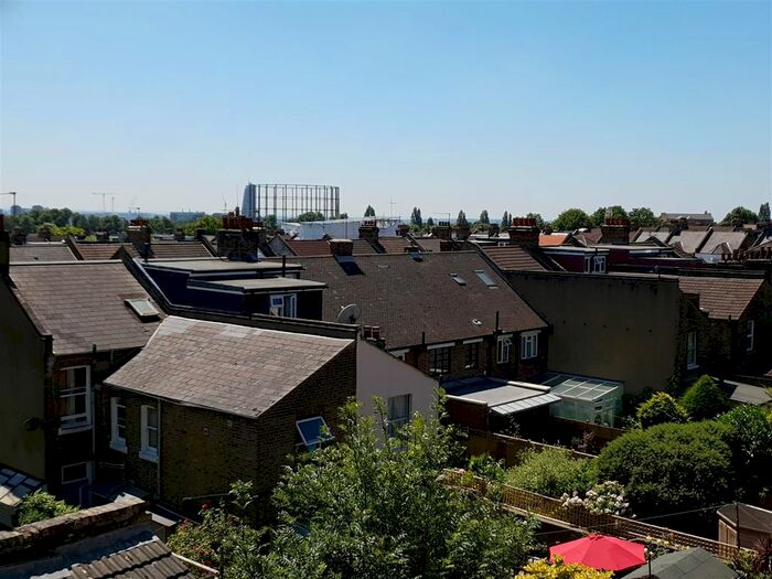 4 Bedroom Flat To Rent In Station Terrace, Kensal Rise, London, NW10