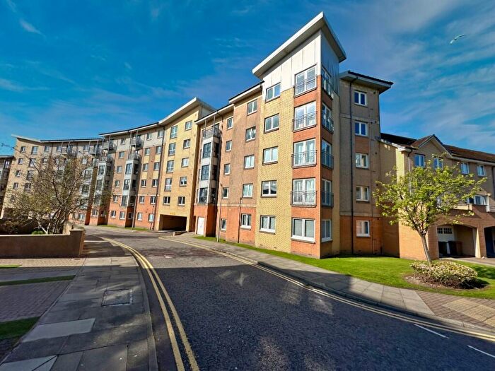 2 Bedroom Flat For Sale In Bothwell Road, Aberdeen, Aberdeenshire, AB24