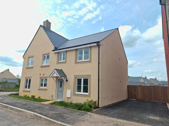 3 Bedroom Property To Rent In Harebell Road, Emersons Green, Bristol, BS16