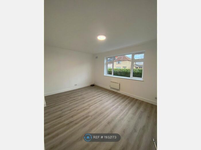 1 Bedroom Maisonette To Rent In Boyn Valley Road, Maidenhead, SL6