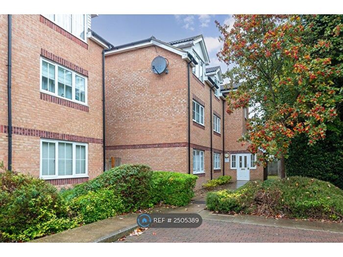 1 Bedroom Flat To Rent In Summers Lodge, Letchworth Garden City, SG6