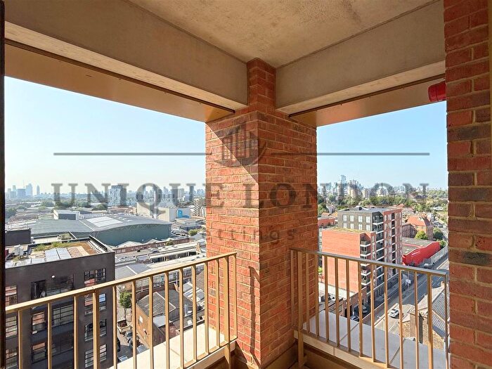 1 Bedroom Flat To Rent In Ilderton Road, Vista Heights, Bermondsey, SE15