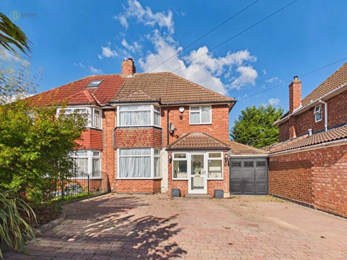 3 Bedroom Semi Detached House For Sale In Blandford Avenue, Castle Bromwich, B36