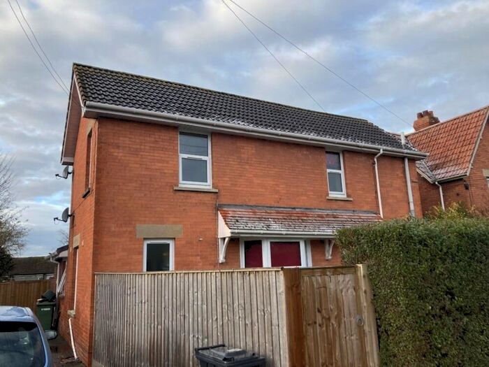 1 Bedroom Flat To Rent In Street, Somerset, BA16
