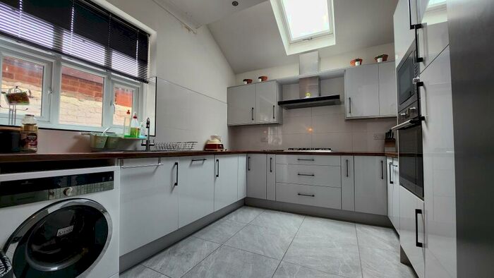 4 Bedroom House To Rent In Northcote Road, Preston, PR1