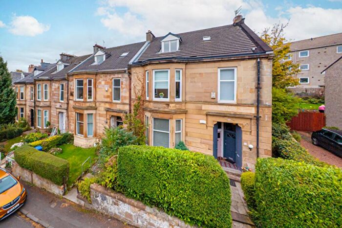 4 Bedroom Apartment For Sale In Cathkin Road, Langside, Glasgow, G42
