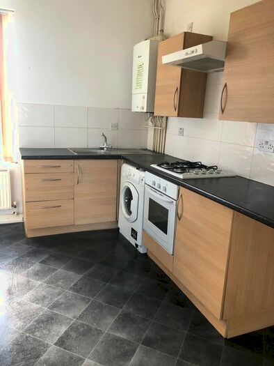 1 Bedroom Flat To Rent In Loughborough Road, Leicester, LE4
