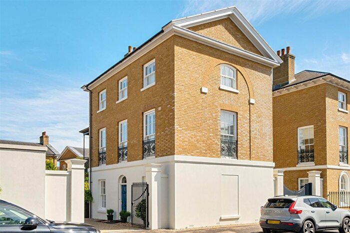 4 Bedroom Detached House For Sale In Inglescombe Street, Poundbury, Dorchester, DT1