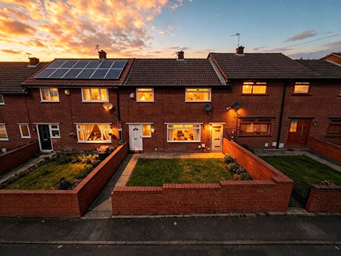3 Bedroom Terraced House To Rent In Barleycroft Road, Hyde, SK14