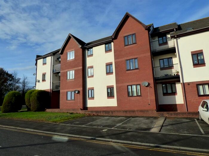 1 Bedroom Flat To Rent In Meads Court, Bulwark, Chepstow NP16
