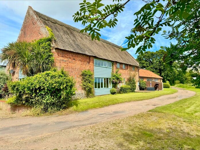 4 Bedroom Barn Conversion For Sale In Low Road, South Walsham, Norwich, NR13