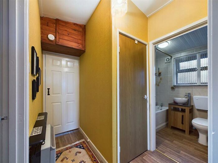 2 Bedroom Detached House For Sale In The Court, Anderby Creek, Skegness, PE24