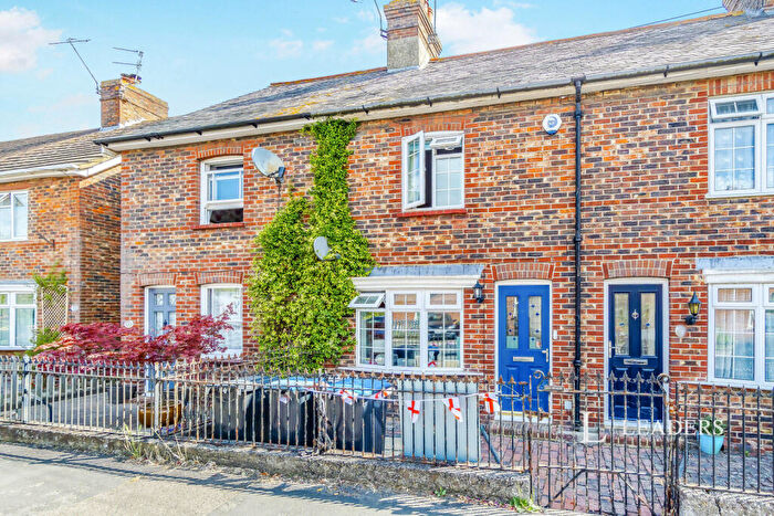 3 Bedroom Terraced House To Rent In Station Road, RH7