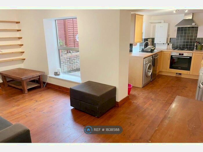 1 Bedroom Flat To Rent In Chaucer Road, London, SE24