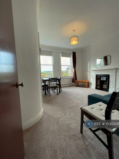 1 Bedroom Flat To Rent In Hillfield Avenue, London, N8
