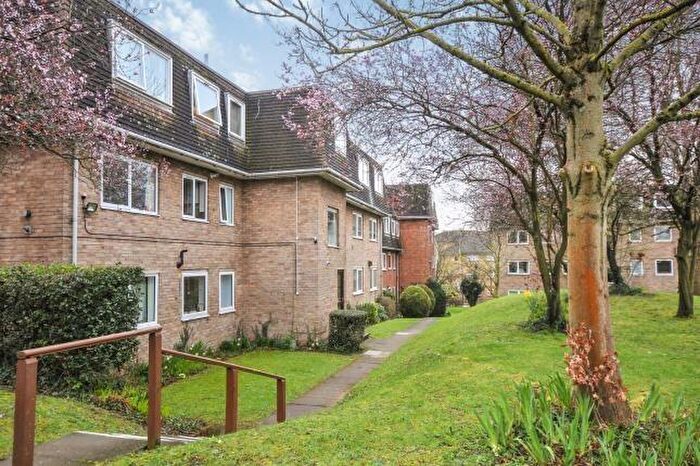 2 Bedroom Apartment For Sale In Wenderholme Court, South Park Hill Road, South Croydon, CR2