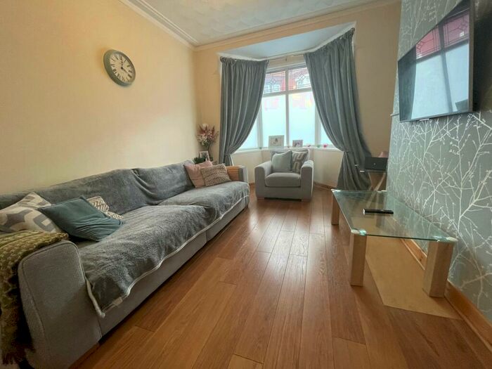 3 Bedroom House To Rent In Olivedale Road, L18