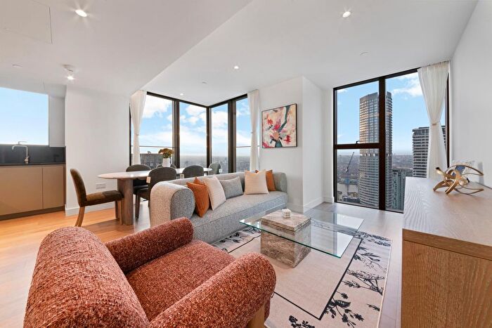 2 Bedroom Flat To Rent In Harcourt Tower, South Quay Plaza, Canary Wharf, E14