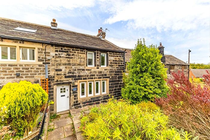3 Bedroom Terraced House For Sale In Totties Lane, Totties, Holmfirth, HD9