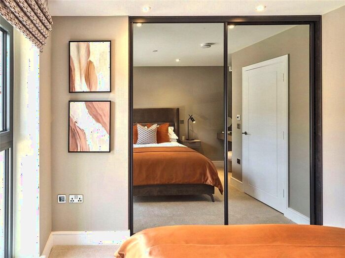 1 Bedroom Flat To Rent In Cockfosters Road, Cockfosters, EN4