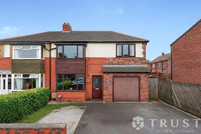 4 Bedroom Semi-Detached House For Sale In Sunnyside Avenue, Liversedge, WF15