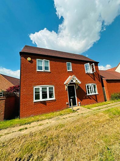 4 Bedroom House To Rent In Goodwood Close, Bicester, OX26