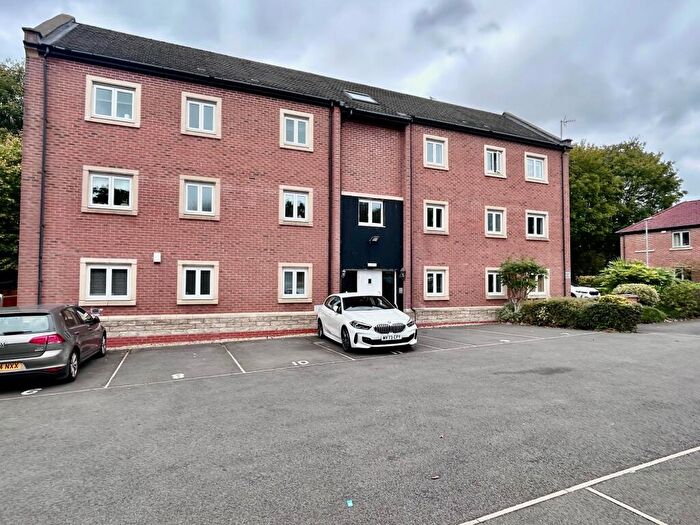 2 Bedroom Flat To Rent In Old Wood Close, Chorley, PR7