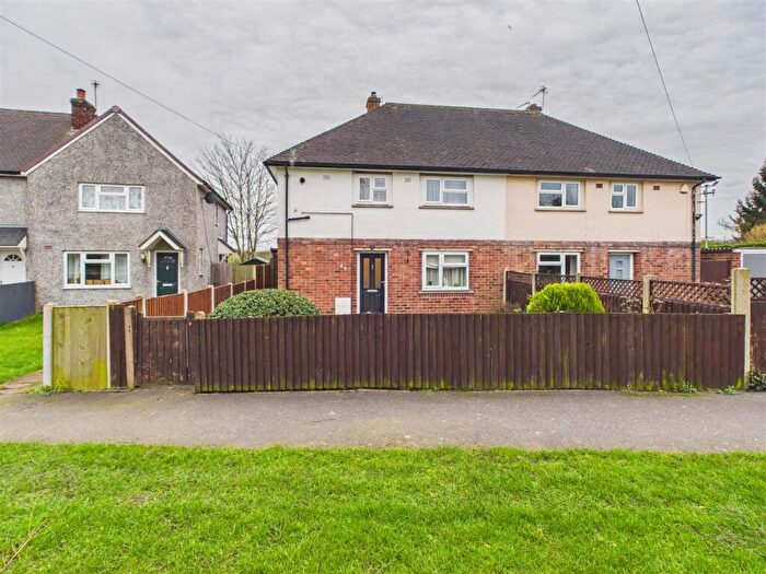 3 Bedroom Semi Detached House For Sale In Moira Dale, Castle Donington, Derby, DE74