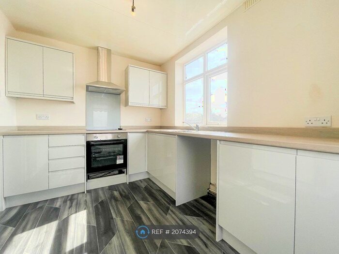 2 Bedroom Flat To Rent In Arnside, Liverpool, L21