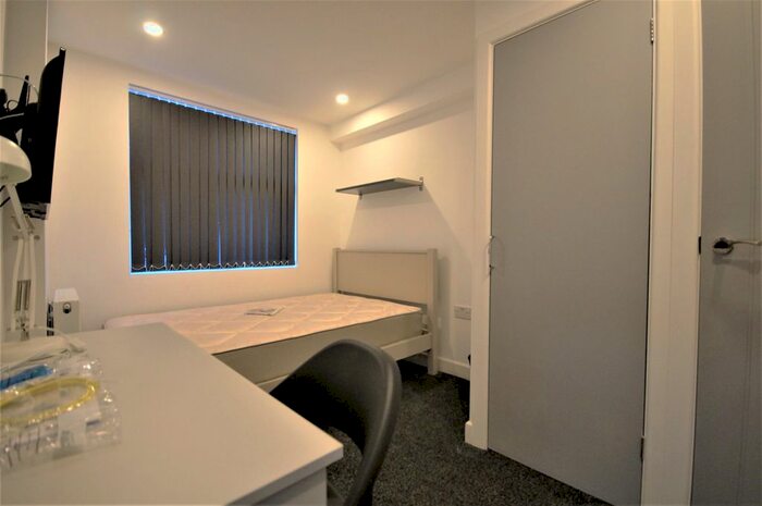 5 Bedroom Terraced House To Rent In Orwell Road, Coventry, CV1