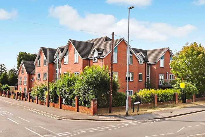 2 Bedroom Flat For Sale In Plains Road, Nottingham, NG3