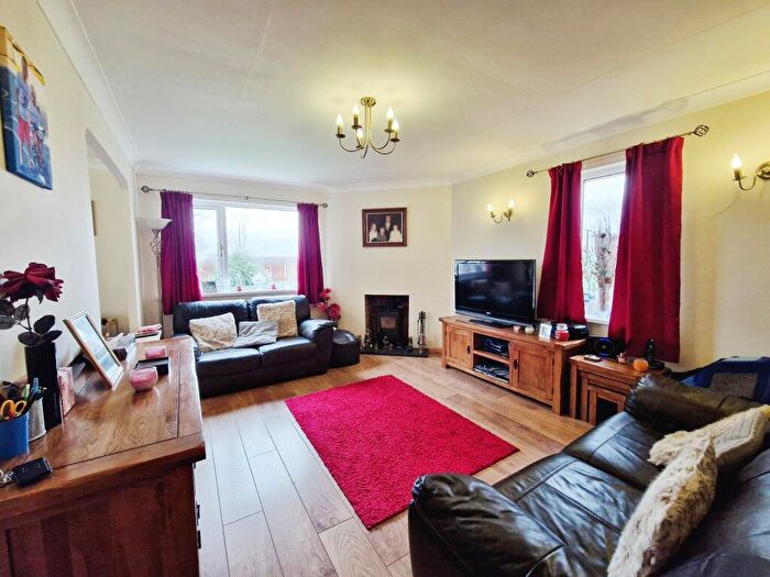 3 Bedroom Detached Bungalow For Sale In St. Lukes Close, Dunsville, Doncaster, DN7