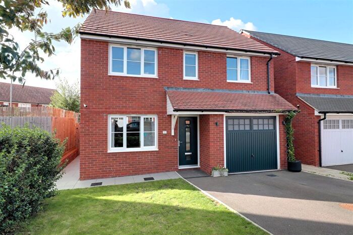 4 Bedroom Detached House For Sale In Rowbotham Way, Great Oldbury, Stonehouse, GL10
